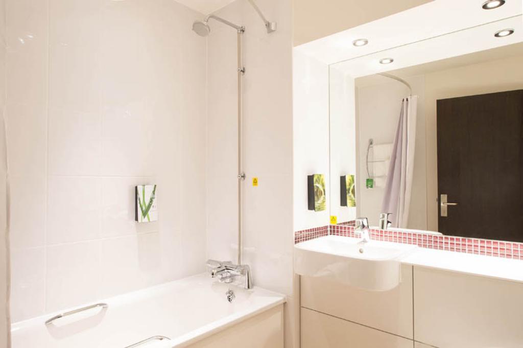 Premier Inn London Romford Central Quarto foto