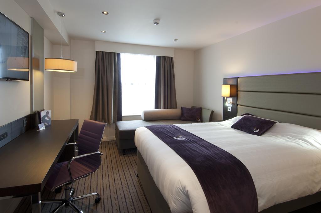Premier Inn London Romford Central Quarto foto