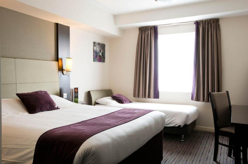 Premier Inn London Romford Central Quarto foto
