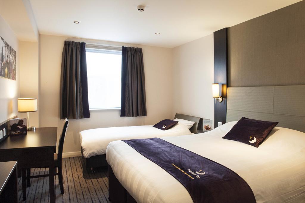 Premier Inn London Romford Central Quarto foto